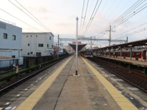 近鉄大阪線 弥刀駅 1番線・2番線 主に高安・国分・八木・名張方面に行く列車が発着します