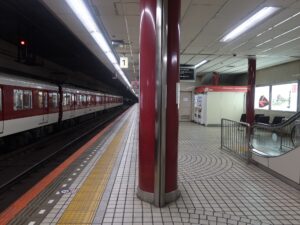 近鉄奈良線 大阪上本町駅 1番線 主に鶴橋・生駒・西大寺・奈良方面に行く列車が発着します