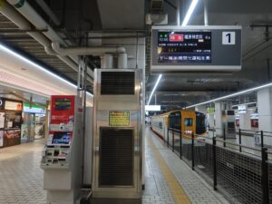 近鉄京都線 京都駅 1番線 主に奈良・橿原神宮前・賢島方面に行く特急が発着します