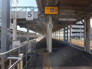 JR仙山線 山形駅 5番線 予備のホームなので通常は使用していません