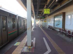 JR山形新幹線 大石田駅 1番線 ほとんどの列車はこのホームを発着します