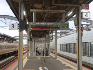 JR山陰本線 出雲市駅 3番線・4番線 主に浜田・益田・新山口方面に行く列車が発着します