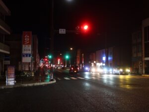 松江 竪町交差点 国道9号線 さいか三番街商店街 夜に撮影