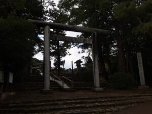松江護國神社 入口と鳥居