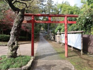 松江 城山稲荷神社 奥の赤い鳥居