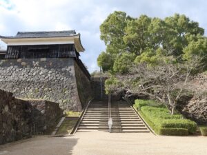 松江城 三ノ門跡への石垣と石段