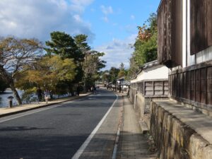 松江 県道37号線 武家屋敷と松江城のお堀