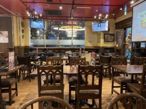 アパホテル＆リゾート 西新宿五丁目タワー IRISH PUB Peter Cole 西新宿本店 店内