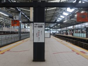 JR長崎本線 長崎駅 3番線・5番線 長崎本線で諫早・湯江・肥前浜方面と、諫早から大村線で大村・ハウステンボス・佐世保方面に行く列車が発着します