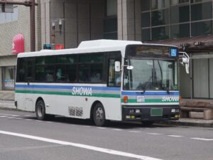 昭和バス 佐賀市のメインストリート 中央大通り 中の小路バス停にて撮影