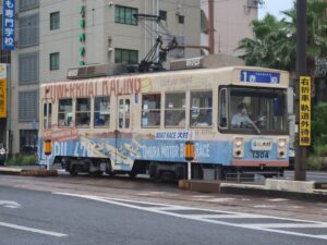 長崎電気軌道 1300形 五島町電停付近にて