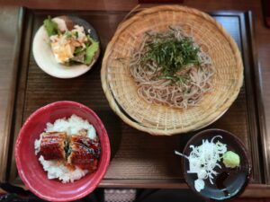 ミニうな丼とざる蕎麦 つくば温泉 喜楽里別邸にて