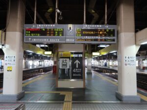 IRいしかわ鉄道線 金沢駅 3番線・5番線 主に小松・大聖寺・福井方面と富山・七尾・和倉温泉方面に行く列車が発着します