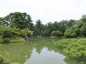 金沢 兼六園 霞ヶ池と蓬莱島