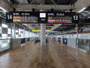 北陸新幹線 敦賀駅 13番線・14番線 主に福井・金沢・富山・長野・大宮・上野・東京方面に行く列車が発着します