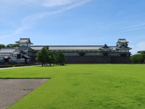 金沢城公園 三の丸広場と五十間長屋