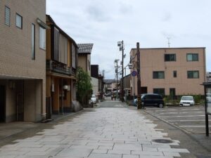 金沢 にし茶屋街 ここから先は普通に住宅街です