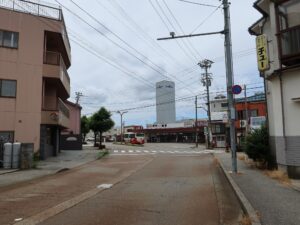 北陸鉄道石川線 野町駅 駅前バス通り 野町駅方向を撮影