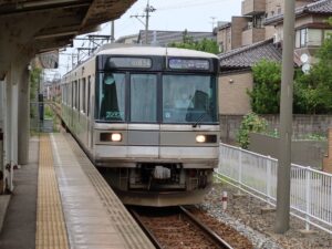 北陸鉄道浅野川線 03系 灰色帯 上諸江駅にて