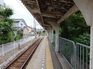 北陸鉄道浅野川線 上諸江駅 北鉄金沢駅方向を撮影