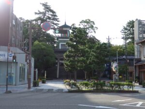 金沢 尾山神社 大鳥居と神門