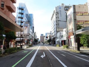 金沢 犀川大通り 河原町交差点 付近は片町の繁華街です