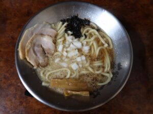 燕 背脂ラーメン 燕三条 らーめん勝にて