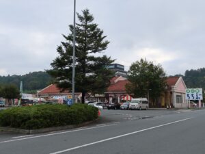 道の駅 ちちぶ 建物と駐車場