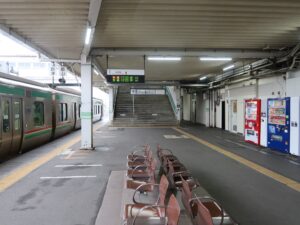 JR磐越西線 会津若松駅 1番線 主に磐越西線で猪苗代・郡山方面と、喜多方・新津へ行く列車が発着します