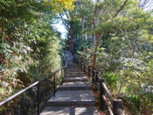 横浜 港の見える丘公園 庭園広場までの石段