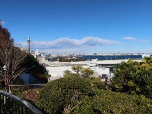 横浜 港の見える丘公園 展望台からの景色 横浜みなとみらい地区方向を撮影