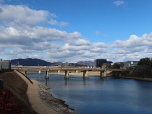 岡山後楽園 正門の先にある鶴見橋