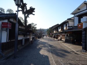 倉敷美観地区 この先に倉敷川があります