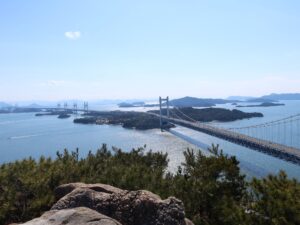 鷲羽山 山頂から見た瀬戸大橋