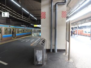 JR山陽本線 岡山駅 1番線・2番線 主に山陽本線で福山方面に行く列車と、倉敷から伯備線で米子・松江・出雲市に行く列車が発着します