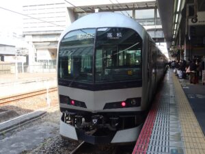 JR瀬戸大橋線 5000系 快速マリンライナー 岡山駅にて撮影