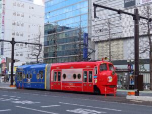 岡山電気軌道 おかでんチャギントン 岡山駅前停留所付近にて撮影