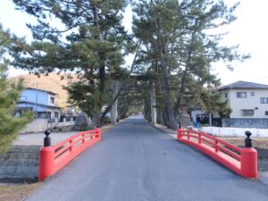 岡山 吉備津神社 大鳥居と吉備津の松並木