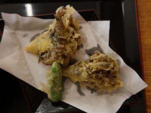舞茸天ざるひもかわうどん 草津温泉 大滝乃湯にて