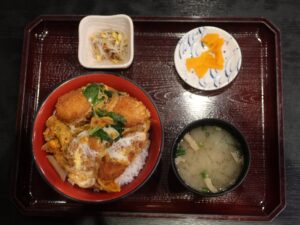 三元豚のヒレカツ丼 高崎 京ヶ島温泉 湯都里にて
