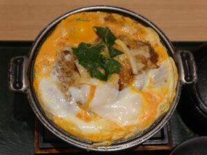 カツとじ 竜泉寺の湯 谷塚草加店にて