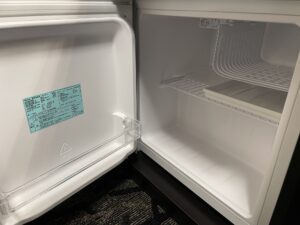 アパホテル 東新宿歌舞伎町タワー スタンダードルーム 冷蔵庫の中は空です