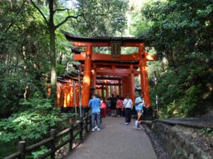 京都 伏見稲荷大社 千本鳥居 三叉路～熊鷹社
