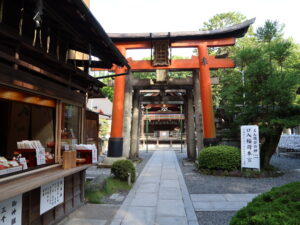 京都 伏見稲荷大社 口入稲荷本宮 鳥居