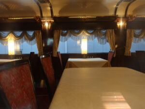 京都鉄道博物館 スシ24形 食堂車 ダイナープレアデス 車内