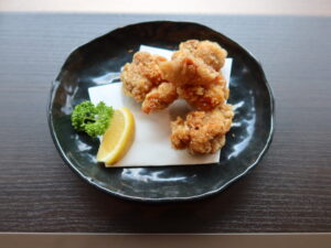 鶏の唐揚げ 横浜みなとみらい万葉倶楽部にて
