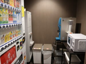 クア・アンド・ホテル石和 石和健康ランド 新館2階 自動販売機 製氷機 電子レンジ