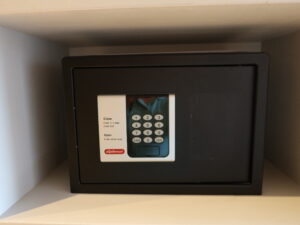 ホテルスパックス草津 ツインルーム 棚 金庫