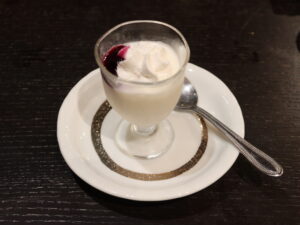 ホテルスパックス草津 夕食 デザート ブランマンジェ