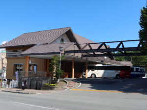 草津温泉バスターミナル バス出口